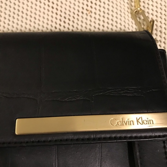 Calvin Klein - Picture 4 of 7